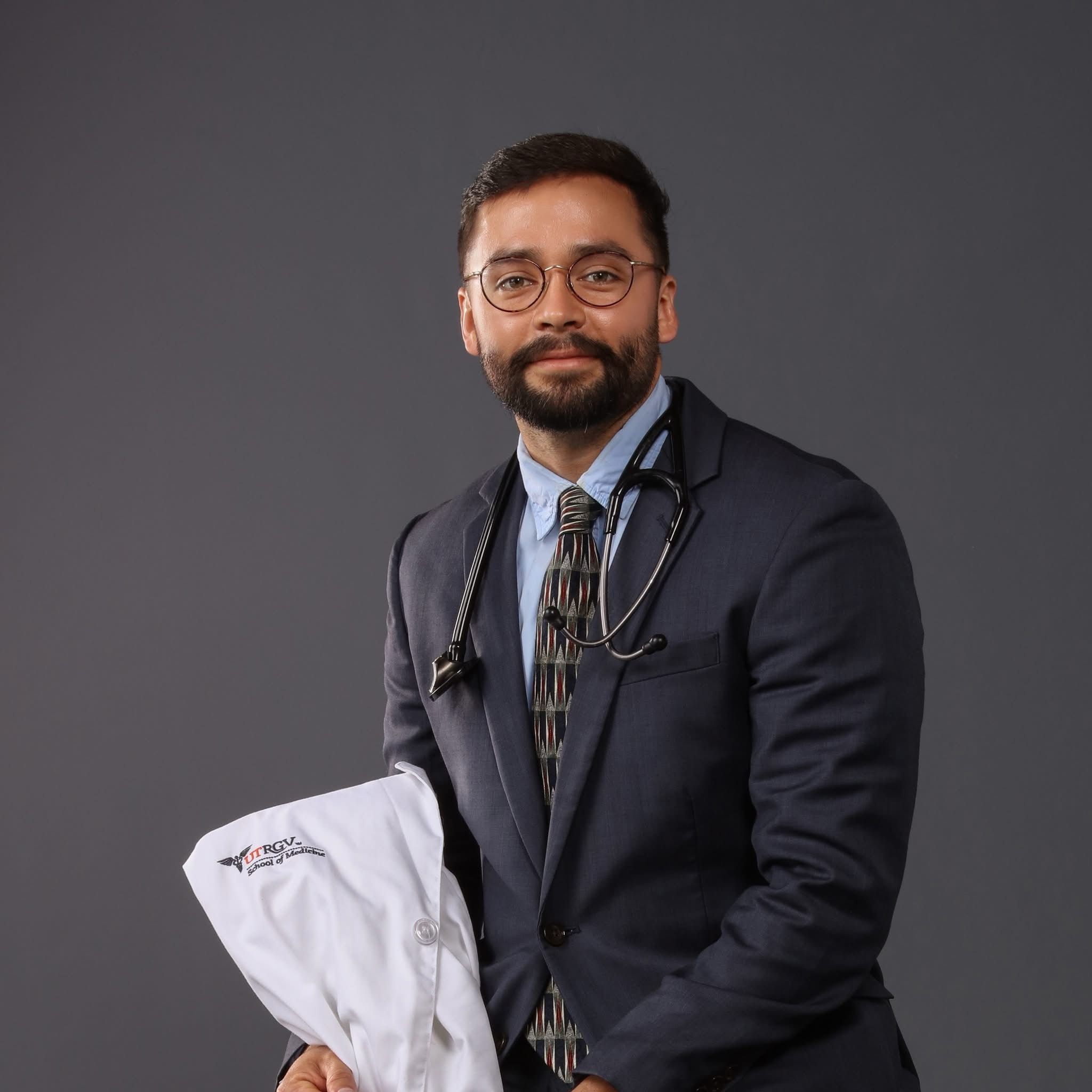 Dr. Daniel Varela