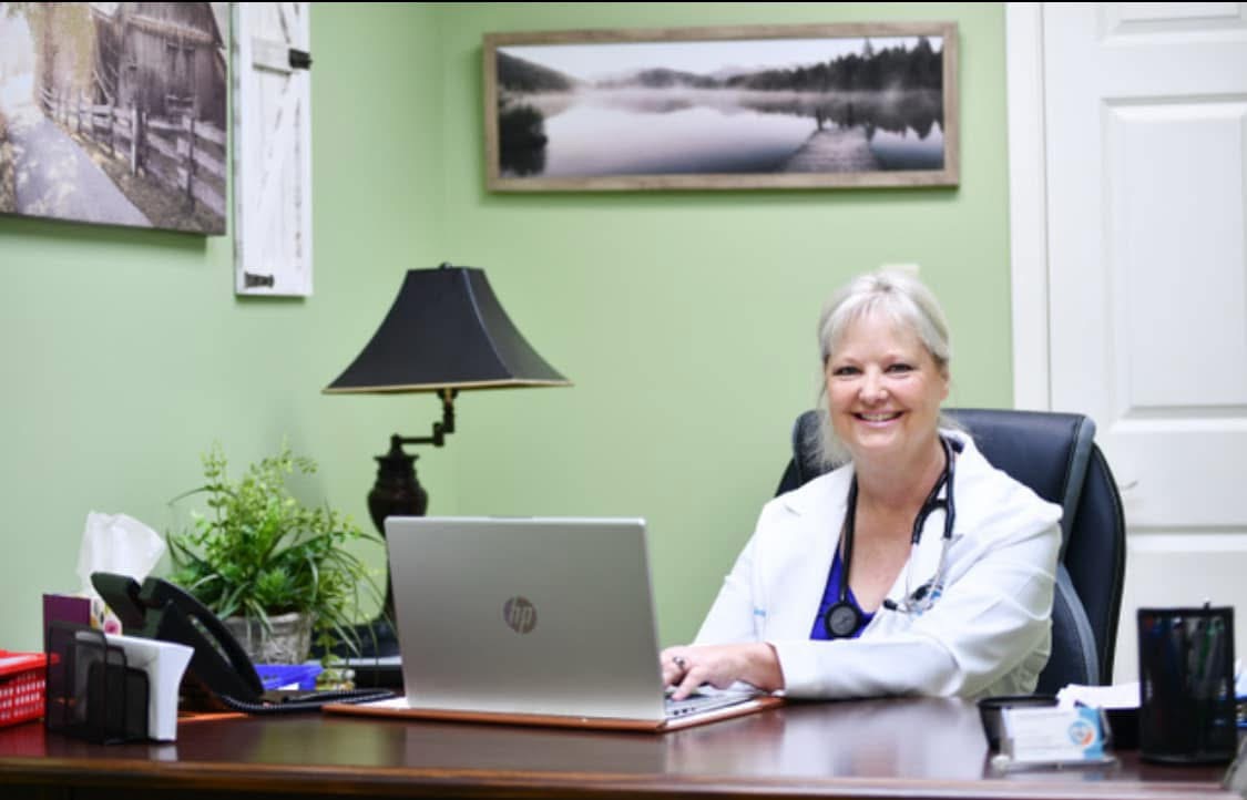 Stacey Bennett, MSN, APRN, FNP-C, Family Nurse Practitioner