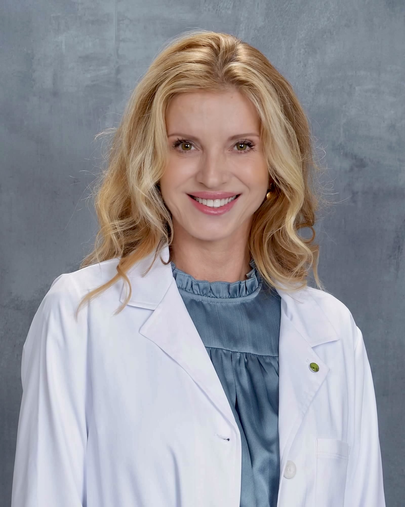 Adrianna Leszczynska, APRN, Family Nurse Practitioner