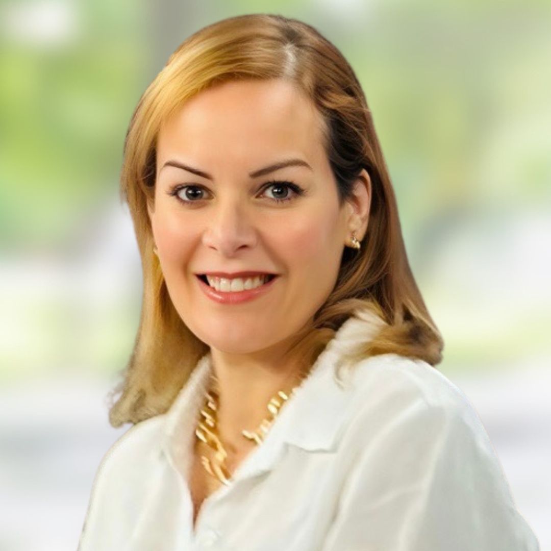 Jennyfer Alvarado, Social Worker