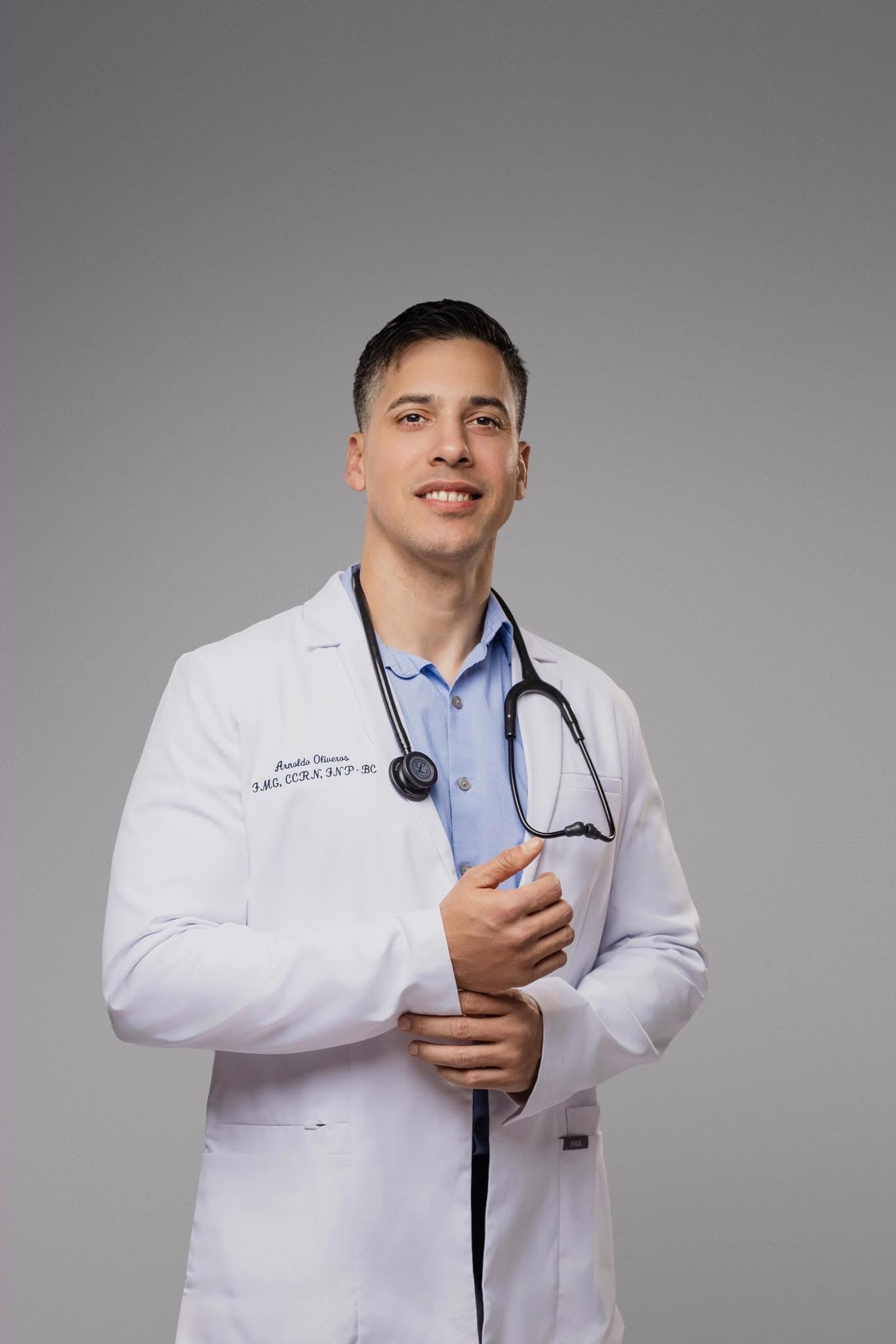 Arnoldo Oliveros Lopez, FNP-BC