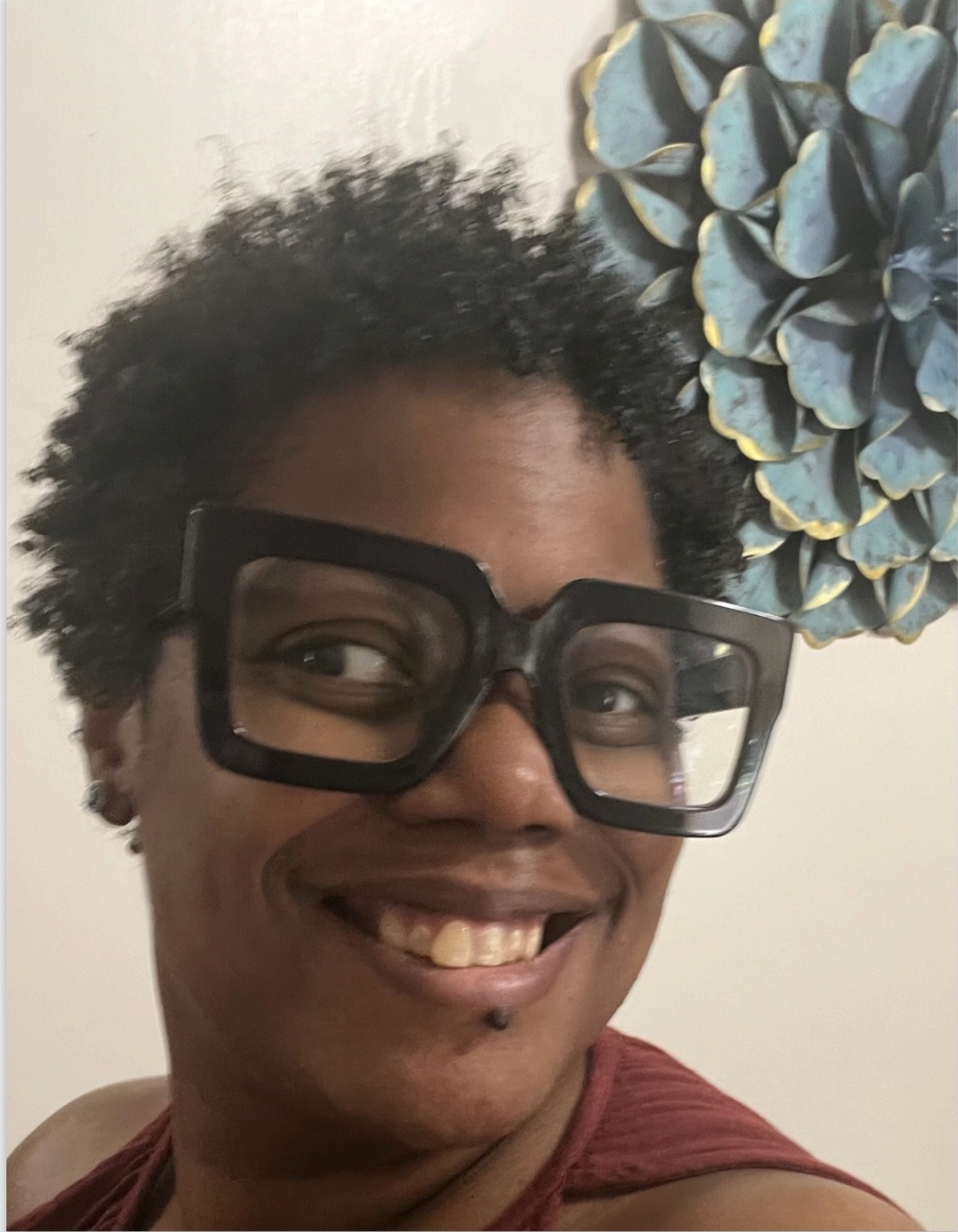 Tayonna Hash, Resident