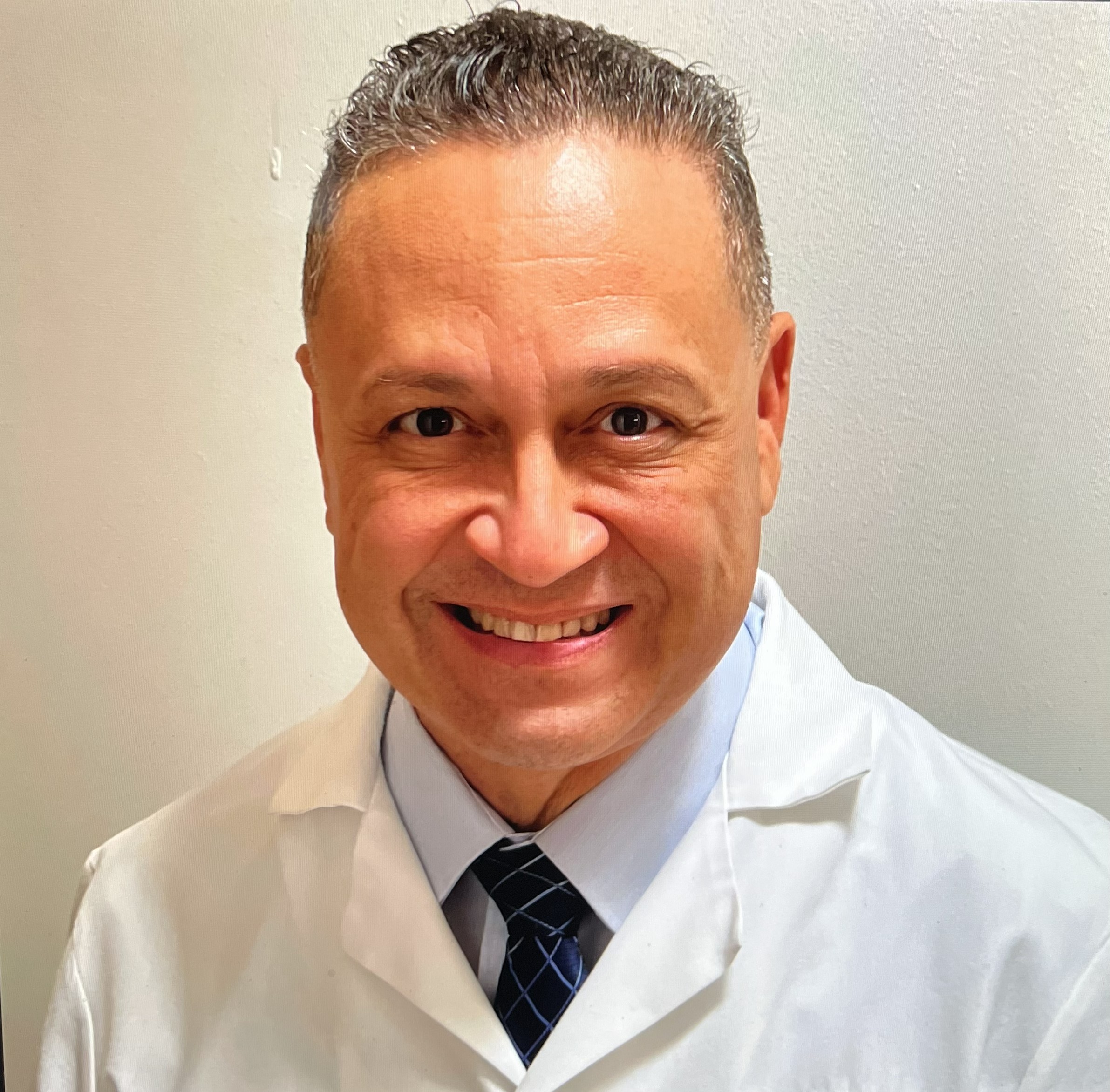 Nelson Colon, MD