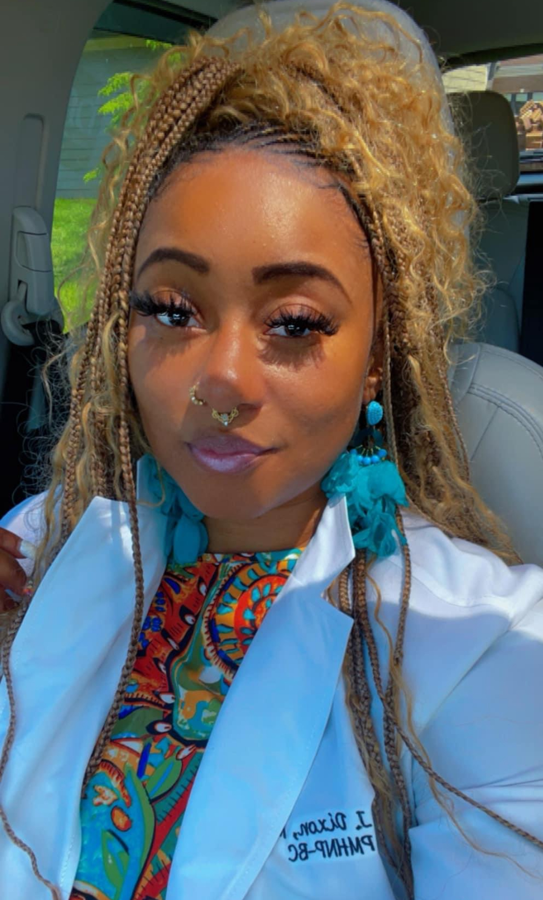 Roshanda Dixon, APRN, PMHNP