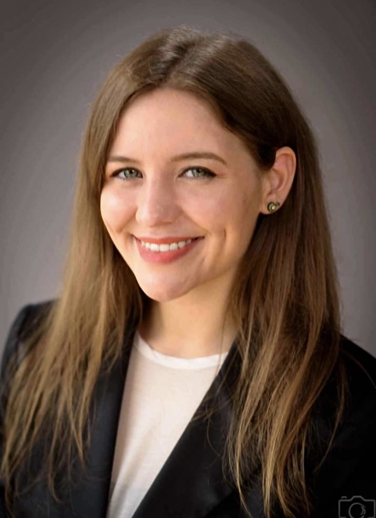 Dr. Alexandra Geoca, MD