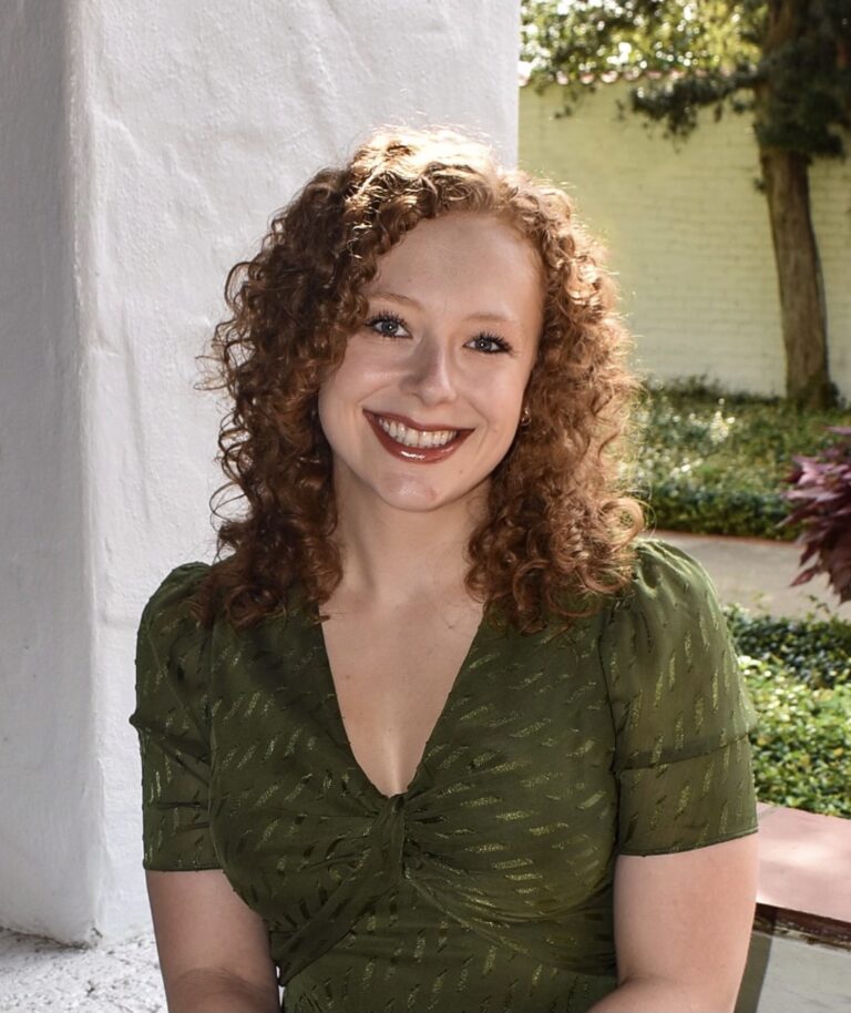 Zoe Moore, LMHC Associate